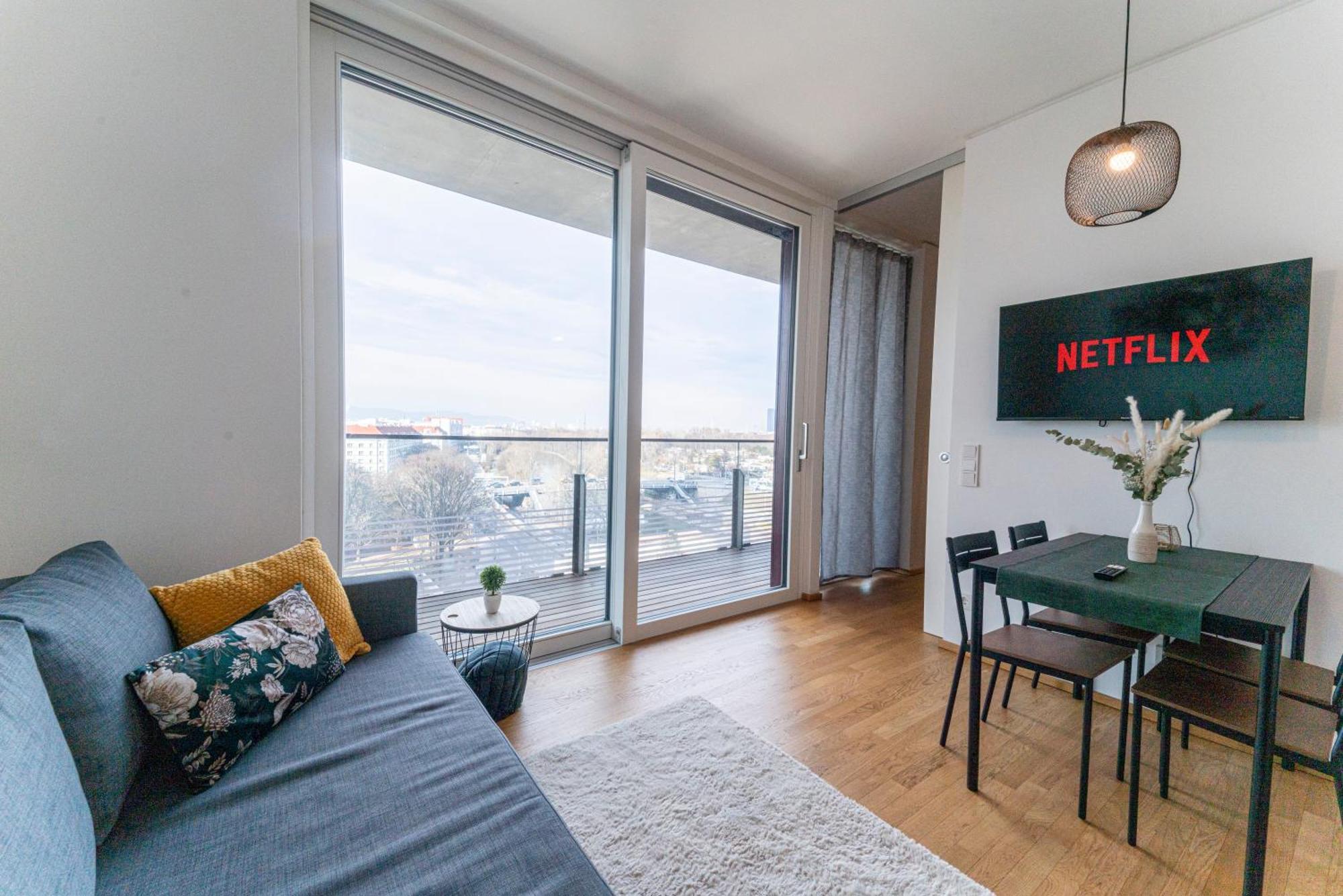 Mca Triiiple I Rooftop Pool I Free Parking I Netflix เวียนนา ภายนอก รูปภาพ