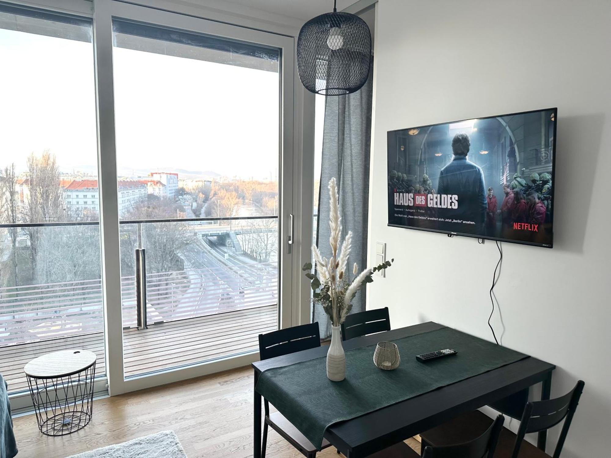 Mca Triiiple I Rooftop Pool I Free Parking I Netflix เวียนนา ภายนอก รูปภาพ