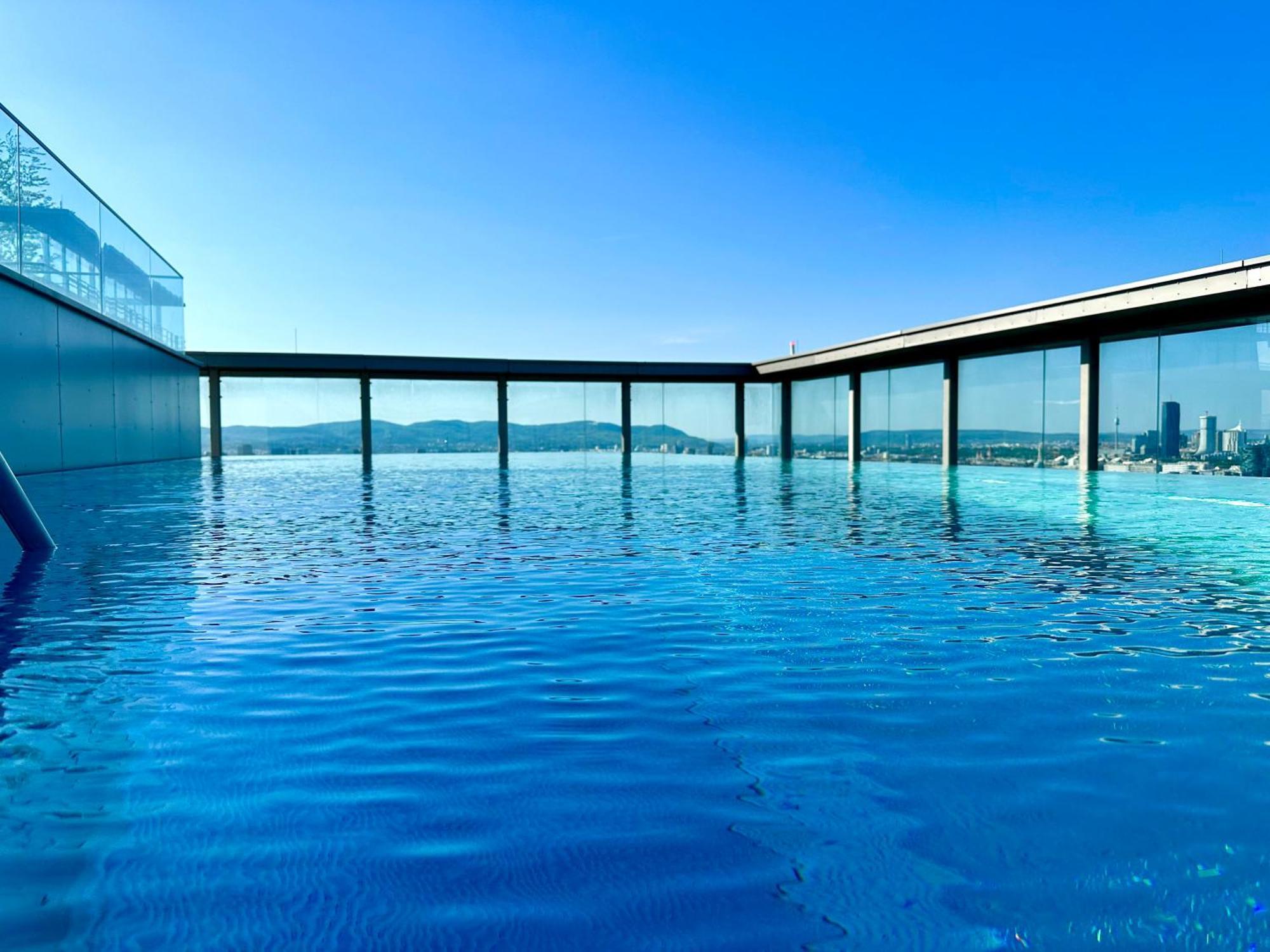 Mca Triiiple I Rooftop Pool I Free Parking I Netflix เวียนนา ภายนอก รูปภาพ
